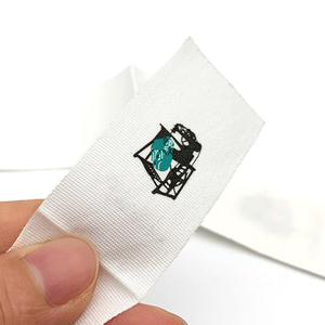 Chất Lượng Cao Khâu Trên Quần Áo Tùy Chỉnh Nhãn Hiệu Biểu Tượng Tùy Chỉnh May Tag Trung Tâm Gấp Dệt Bông Nhãn Khâu Trên - Product Image 3