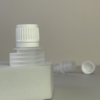 Capuchon à vis en plastique PE de 13 mm de qualité alimentaire, portable et durable, pour les emballages de boissons, sachets à bec verseur