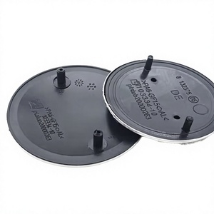 Emblèmes décoratifs ABS pour capot et coffre 82mm/74mm, badges extérieurs avant/arrière, ajustement universel, installation facile, sans finition, fabriqué à Chongqing - Product Image 2