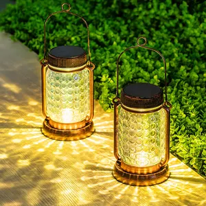 Decoración de jardín al aire libre Linterna solar Tarro impermeable Luces colgantes Porche decorativo para jardín Patio trasero Césped