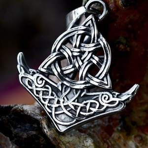 Pendentif Serpent en Acier Inoxydable Doré Personnalisable, Design Géométrique pour Bijoux Viking Homme, Style Chrétien Classique, Vente en Gros - Product Image 5