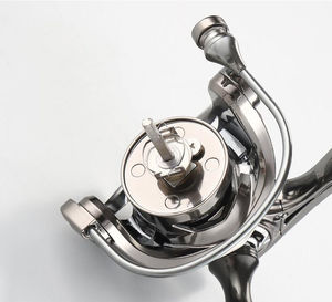 Nave da pesca in ghisa a distanza con doppio cuscinetto a bobina poco profonda interamente in metallo - Product Image 4