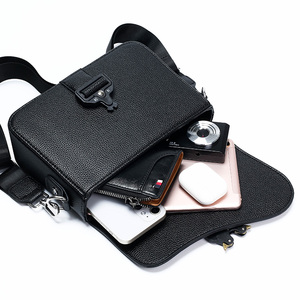 <span class=keywords><strong>Sac</strong></span> bandoulière messager décontracté et tendance pour <span class=keywords><strong>homme</strong></span> en cuir PU avec rabat, sacoche de selle de haute qualité - Product Image 5