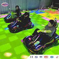 Système de karting par projection, expérience de conduite immersive, solution de jeu de course multijoueur pour les lieux commerciaux