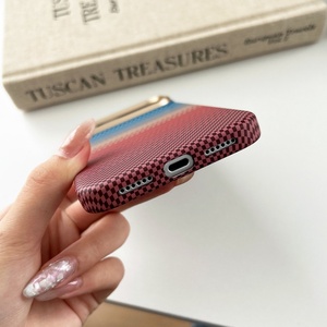 เคสโทรศัพท์มือถือลายคาร์บอนไฟเบอร์แบบแม่เหล็กสำหรับ iPhone 17 15 16 Pro Max 17 Air รองรับการชาร์จไร้สาย ป้องกันแรงกระแทก ฝาหลังแข็ง - Product Image 6