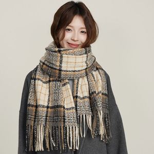Fashion Design Comfortable <strong>Cashmere</strong>-<strong>like</strong> Plaid Soft Long Shawl <strong>Scarf</strong> for Women with Tassel YHK0055 - Product Image 4