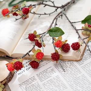 L-011 Bouquet de baies artificielles <span class=keywords><strong>en</strong></span> plastique faites à la main et de framboises, décoration moderne pour la maison, pour la fête des mères et la remise des diplômes - Product Image 5