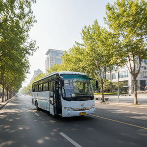 Autocar de luxe chinois d'occasion Higer, 39 places, transmission manuelle, moteur diesel Yuchai 8L, norme d'émission Euro 3, autocars scolaires - Product Image 1