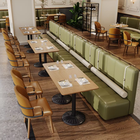 Canapé modulaire sur mesure pour restaurant, banquette murale longue avec fauteuils en cuir beige, solution clé en main pour salle à manger, tables et chaises