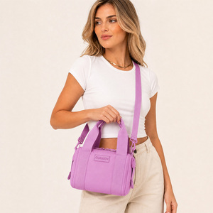 Borsa <span class=keywords><strong>Rosa</strong></span> di Tendenza, Piccola Borsa da Viaggio Personalizzata, Borsa Impermeabile in Neoprene, Mini <span class=keywords><strong>Borsone</strong></span> alla Moda per Palestra da Donna - Product Image 4