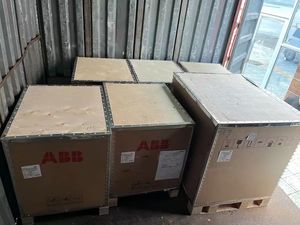 Interruptor de Circuito al Vacío ABB Original NUEVO VCB VD4/P 12.12.25 P150 1VCF337121R1341 1200Amp Hecho en China Etiqueta en Inglés Personalizada - Product Image 3