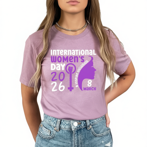 T-shirt per la Giornata Internazionale della Donna 2026 da donna, viola, femminista, casual, girocollo, manica corta, 100% cotone jersey stampato - Product Image 1