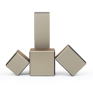 Boîte à bijoux de mariage de luxe en cuir PU personnalisée avec lumières LED, emballage de haute qualité pour bagues, boucles d'oreilles, pendentifs, colliers - Product Image 4