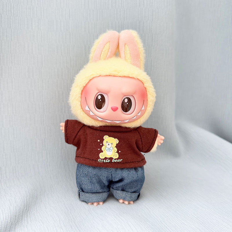 Orso marrone t siepi blu