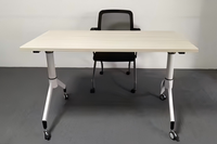 Bureau pliant extensible Liyu en acier inoxydable moderne avancé avec plateau en bois, table de formation portable sur roulettes, amovible pour le bureau