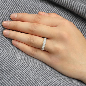 Anello di Diamanti T0777 per Donne, Classico Taglio Brillante Rotondo, Diamante Naturale Colore G, Gioiello con Fascia in Diamanti Bianchi - Product Image 3