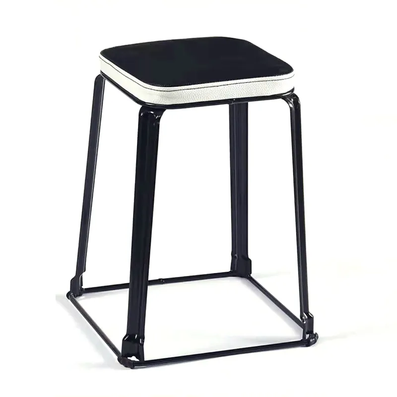 Hot Sale Hochwertige anpassbare moderne schwarze Walnuss füße Kleiner quadratischer Hocker Rattan Counter Hocker