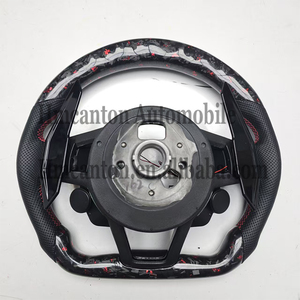 Vente Flash : Bouton de commande R8 en cuir et carbone forgé LED pour volant Audi modèles A3, A4, A4L, A5, A7L, A8, Q5, Q7, B9, A6, R8 - Product Image 6