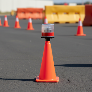 Feux de signalisation routière solaires, cônes de signalisation, feux de signalisation de sécurité routière, feux de signalisation LED clignotants - Product Image 6