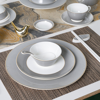 P & T Usine ODM Hôtel Os Chine Service de Dîner de Mariage Vaisselle Set de Cuisine Bone China Restaurant Vaisselle Assiette à Vendre