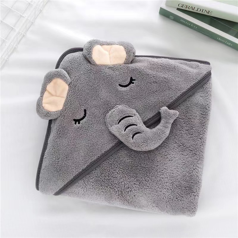 Éléphant gris yeux fermés