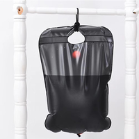 Sac de douche de camping portable multifonctionnel de type carré en PVC de 20 L avec tuyau amovible et pomme de douche, chauffage solaire, pour adultes