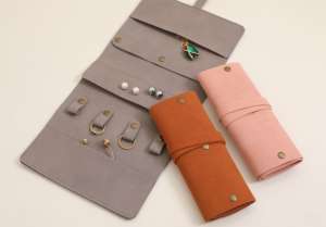 Wholesales Luxury Thick Microfiber Jewelry Storage <b>Roll</b> Case for Earring Ring Necklace and Pendant Portable Travel Jewelry Case - Product Image 4