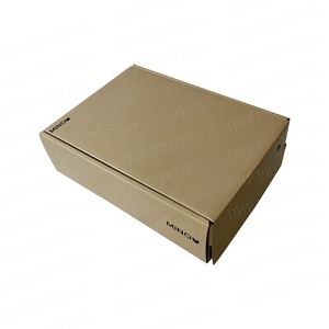 Caja impresa plegable de papel corrugado negro de alta calidad personalizada con inserto de lámina UV correo exprés regalo correo Cajas De Correo - Product Image 6