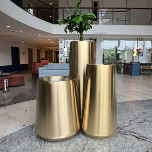 Florero inferior <span class=keywords><strong>de</strong></span> acero inoxidable <span class=keywords><strong>de</strong></span> doble color <span class=keywords><strong>de</strong></span> moda moderna europea <span class=keywords><strong>para</strong></span> decoración <span class=keywords><strong>de</strong></span> interiores Maceta <span class=keywords><strong>de</strong></span> metal elegante <span class=keywords><strong>para</strong></span> su hogar - Product Image 1