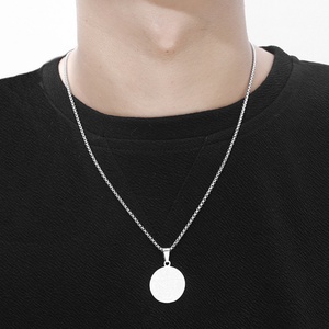 Collier Talisman Salomon au Design Unique, Bijou Amulette en Acier Inoxydable, Pendentif Gravé Pentagramme, Bijoux Personnalisés en Argent - Product Image 4