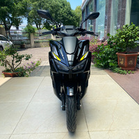 Nouveau style 2026 Vario 125CC 150CC Scooters à essence puissants avec moteur brushless refroidi par air, vitesse maximale 85 km/h et frein à disque avant