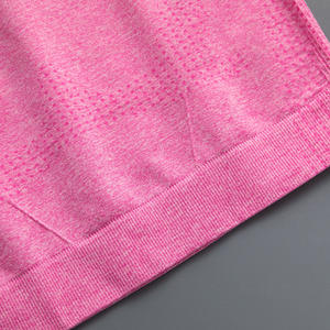 ชุดออกกำลังกายโยคะลายสก็อต 2 ชิ้น สำหรับผู้หญิง สีใหม่ ไร้รอยต่อ - Product Image 3