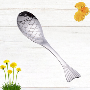 Cuchara de comedor grande Cucharón de acero inoxidable Cocina Sopa creativa Forma de pescado Cucharas de cocina - Product Image 6