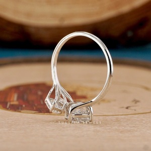 Anillos de diamantes de lujo de colecciones de joyería fina, elaborados con atención al detalle y diseños atemporales para el día a día. - Product Image 6