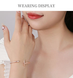 Gelang ALICE S925 Perak Sterling Perhiasan Mewah Bentuk Emas untuk Pria dan Wanita - Product Image 3