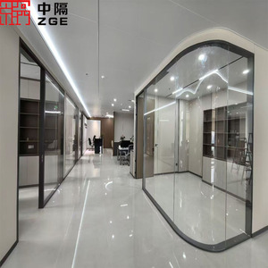 Système <span class=keywords><strong>de</strong></span> <span class=keywords><strong>cloison</strong></span> <span class=keywords><strong>de</strong></span> bureau panoramique incurvée moderne en aluminium et <span class=keywords><strong>verre</strong></span>, séparateur d'espace <span class=keywords><strong>de</strong></span> travail <span class=keywords><strong>intérieur</strong></span>, <span class=keywords><strong>cloison</strong></span> panoramique - Product Image 4