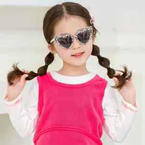 Óculos de sol plástico amor coração leopardo estampado espelho decorativo infantil nova moda