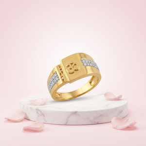 Bague Cocktail Homme Moderne en Or 18K, Motif Om, Sertie de Diamants Pavés, Bijou de Luxe pour Fiançailles, Mariage, Fêtes et Usage Quotidien - Product Image 1