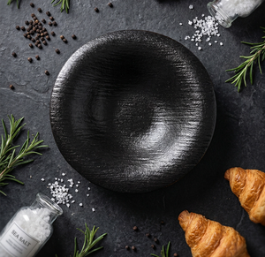 Platos de Cena de Cerámica Irregulares con Textura de Roca Negra Mate, Vajilla de Alta Gama con Logotipo Personalizado para Restaurantes Occidentales y Hoteles de Lujo - Product Image 6