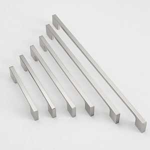 Poignées de tiroir en aluminium noir mat pour armoires de cuisine, poignées de porte et boutons - Product Image 1