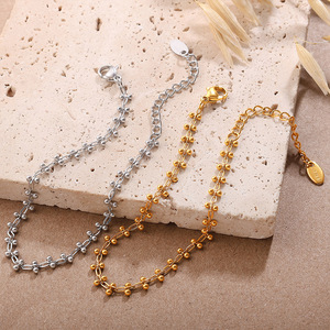 Bracelet à perles rondes lisses plaqué or 18 carats, acier inoxydable poli, bracelet minimaliste pour femmes - Product Image 3