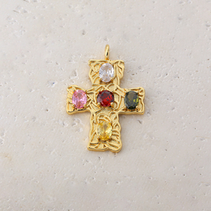 Lussuoso Ciondolo Croce Cristiana con Cristalli CZ Multicolore, Collana Crocifisso Placcata Oro, Gioiello Spirituale da Regalo - Product Image 6
