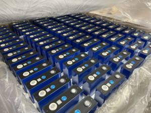 <span class=keywords><strong>3.2</strong></span> Lifepo4 100Ah 105Ah 200Ah Prismatische Solar Lithium 3.2V Batterij Lifepo4 Cel voor Zonne-energiesysteem - Product Image 6