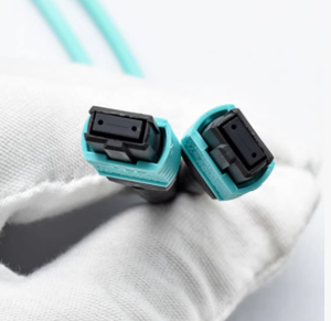 Multimode סיבים משוריין סיב אופטי jumper Om3/om4 MPO-MPO/lc 40 גרם/100g לילך חומר סיב אופטי אורך מרכז הנתונים להתאמה אישית - Product Image 6