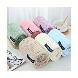 Ensemble de serviettes de bain en coton pur écologique, design classique avec logo personnalisé, motif ananas, angle droit, enveloppant - Product Image 1