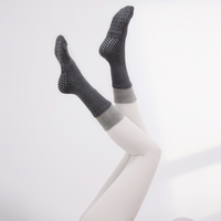 Chaussettes de Pilates antidérapantes pour femmes, modèle mi-mollet, pour le yoga et la barre, collection automne, pour studio, achat en gros