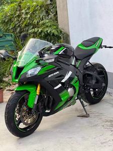 Kawasaki Ninja ZX-10R WSBK Champion Superbike 998cc, 4 cylindres en ligne, 210 CV, RAM-AIR, Motos à essence - Product Image 4