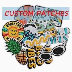 Écussons thermocollants personnalisés en tissu, patchs en chenille à presser à chaud, patchs brodés à crochets et boucles pour vêtements - Product Image 1