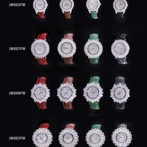 Montre de luxe personnalisée OEM en moissanite, boîtier en argent 925, mouvement à quartz suisse, verre saphir, montre de luxe sertie de pierres pour hommes et femmes - Product Image 3