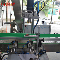 Machine de bouchage entièrement automatique pour bouchons de bouteilles de boissons, bouchons de bouteilles en plastique et bouchons de distributeurs à pompe